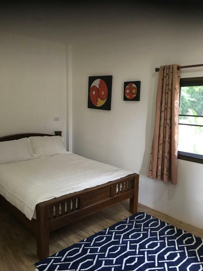 Sunray Guesthouse สุนันท์บ้านพักริมคลอง Uthai Thani Eksteriør bilde